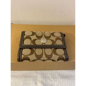 Coach signature 5x4” beige wallet snap